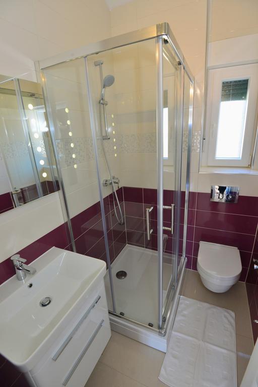 Apartments Villa Coratina Трогир Екстериор снимка